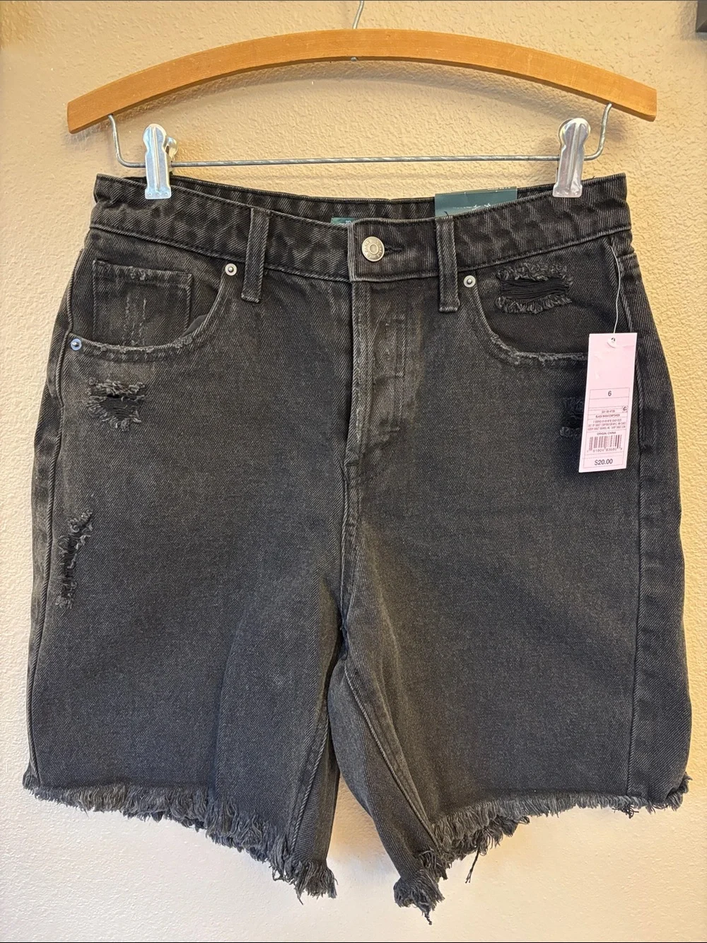NEW! wild fable Size 6/28 High-Rise Black Frayed-Hem Denim Bermuda Shorts Jorts
